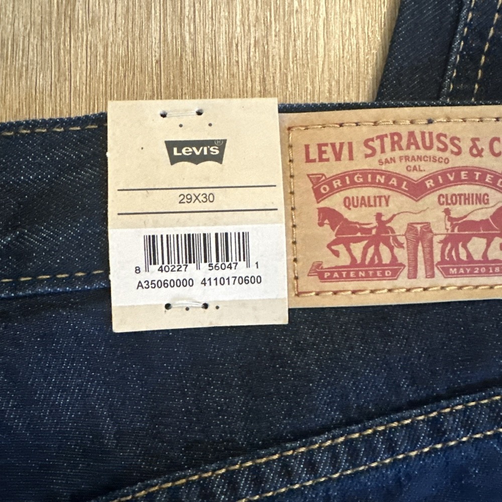 Levi's 80s Mom Jeans High Rise Relaxed Fit Tapered Leg‎ Dark Wash Normcore NEW - Picture 7 of 12